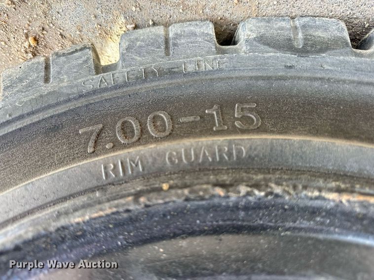 image for item NS9067 2001 Toyota 7FDU35 forklift