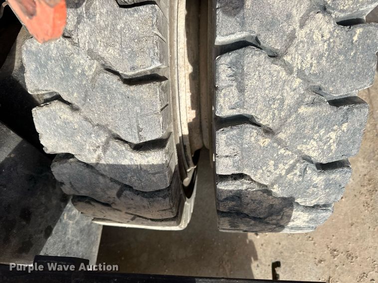 image for item NS9067 2001 Toyota 7FDU35 forklift