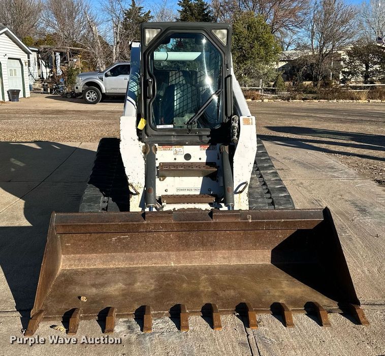 image for item NS9085 2007 Bobcat T320  tracked skid steer loader