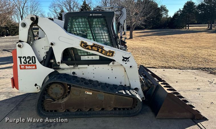 image for item NS9085 2007 Bobcat T320  tracked skid steer loader