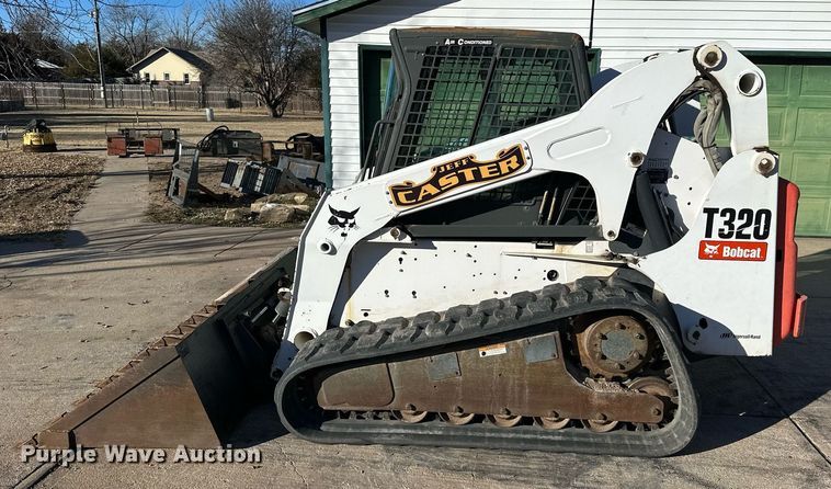 image for item NS9085 2007 Bobcat T320  tracked skid steer loader