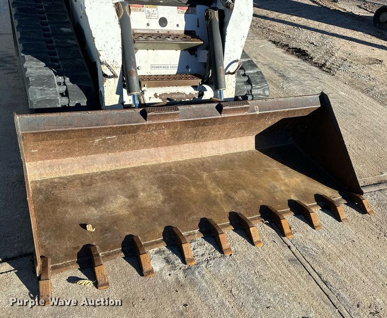 image for item NS9085 2007 Bobcat T320  tracked skid steer loader