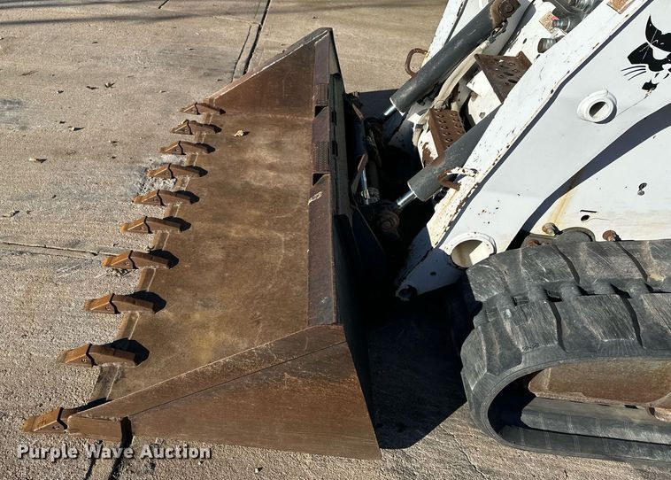 image for item NS9085 2007 Bobcat T320  tracked skid steer loader