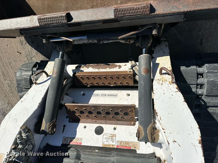 image for item NS9085 2007 Bobcat T320  tracked skid steer loader
