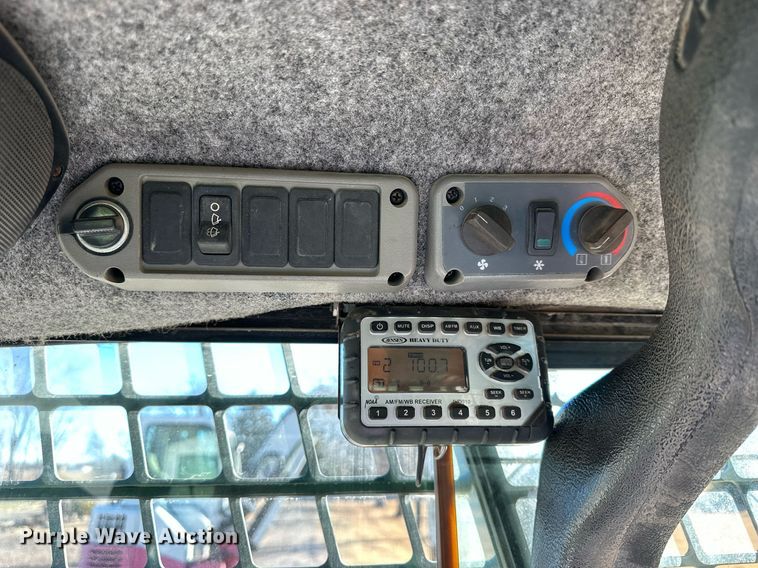 image for item NS9085 2007 Bobcat T320  tracked skid steer loader