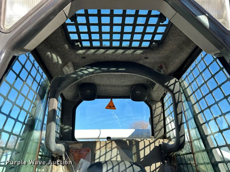 image for item NS9085 2007 Bobcat T320  tracked skid steer loader