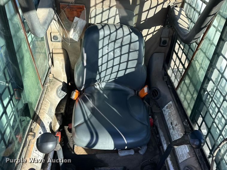 image for item NS9085 2007 Bobcat T320  tracked skid steer loader