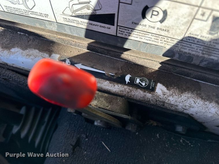 image for item NS9085 2007 Bobcat T320  tracked skid steer loader