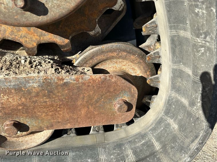 image for item NS9085 2007 Bobcat T320  tracked skid steer loader