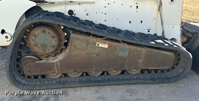 image for item NS9085 2007 Bobcat T320  tracked skid steer loader