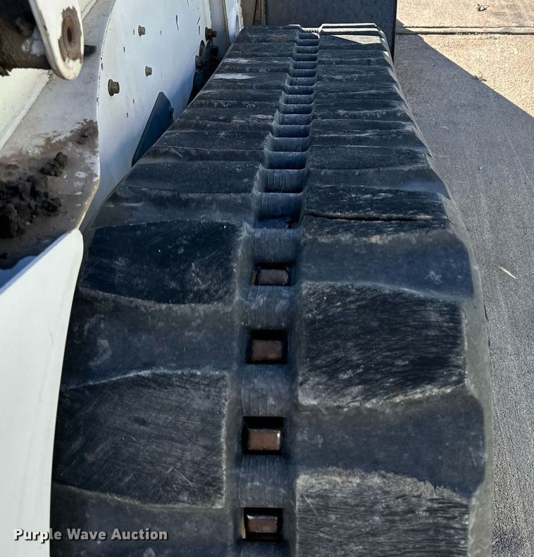image for item NS9085 2007 Bobcat T320  tracked skid steer loader