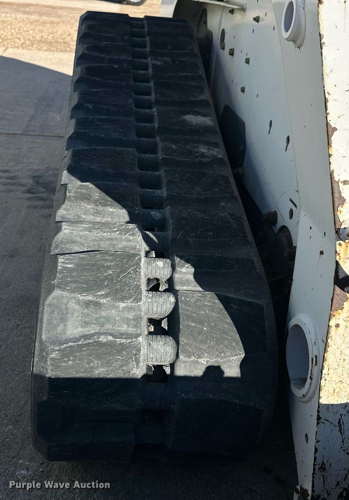 image for item NS9085 2007 Bobcat T320  tracked skid steer loader
