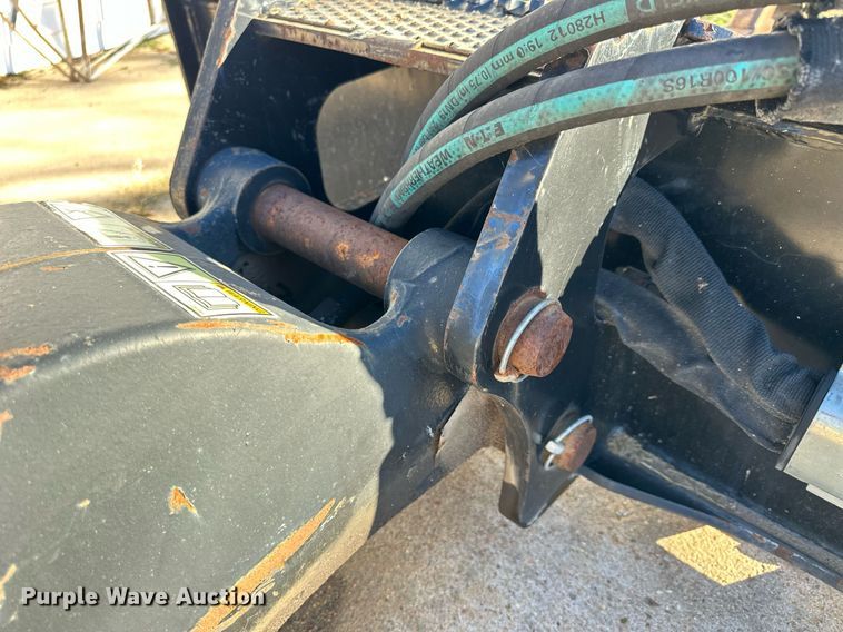 image for item NS9090 Caterpillar H55D  skid steer breaker