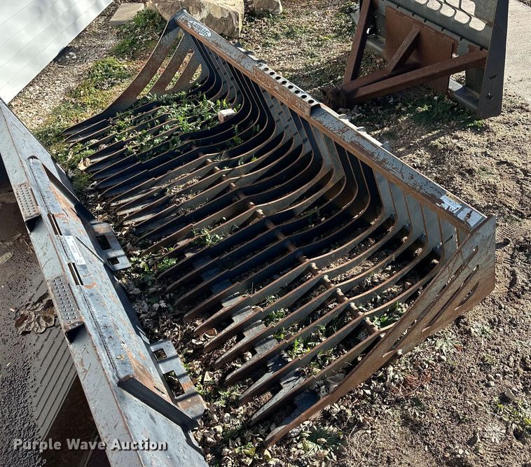 image for item NS9092 Virnig  skid steer skeleton bucket