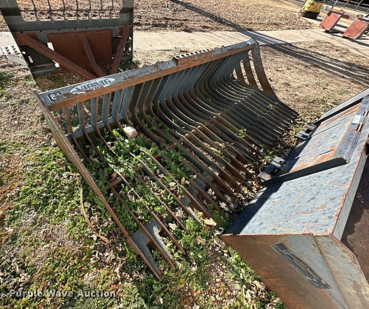 image for item NS9092 Virnig  skid steer skeleton bucket