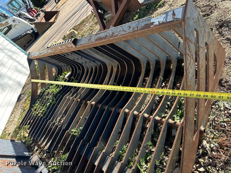 image for item NS9092 Virnig  skid steer skeleton bucket