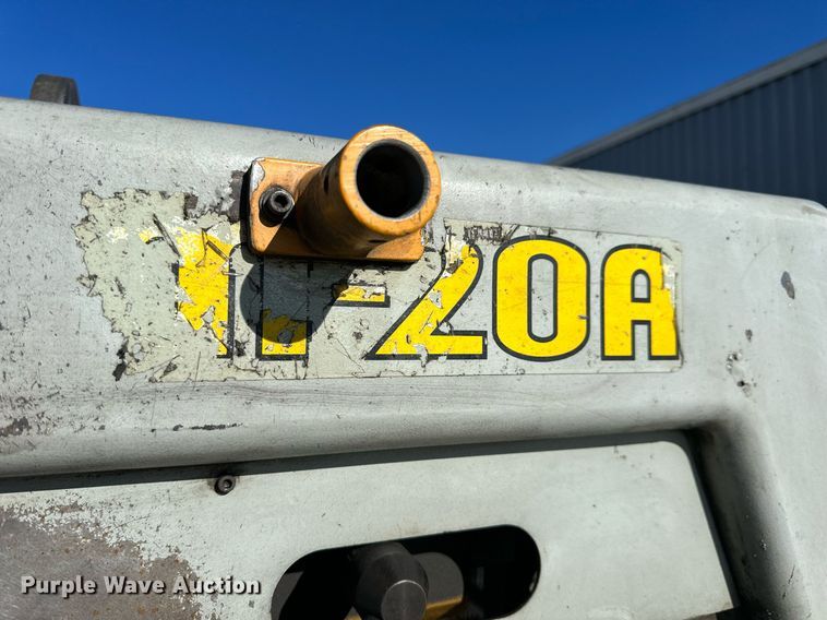 image for item NS9110 HYD-Mech M-20A  industrial band saw