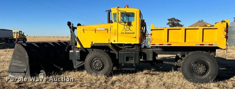 image for item NS9113 1984 Oshkosh WT2206  dump truck