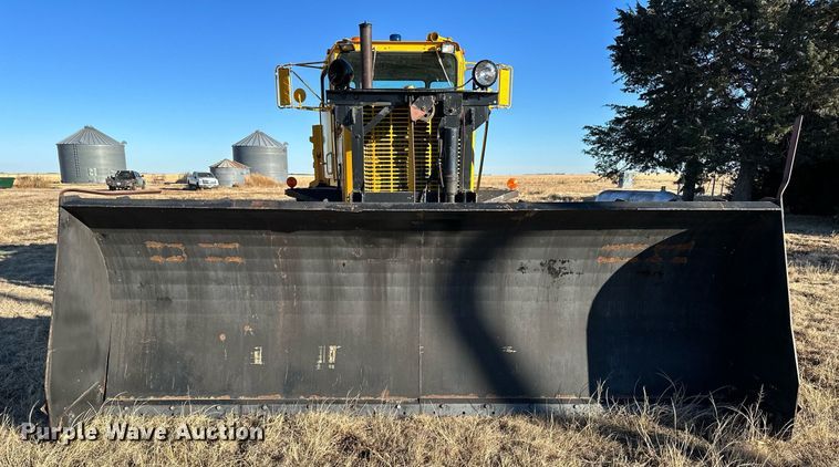 image for item NS9113 1984 Oshkosh WT2206  dump truck