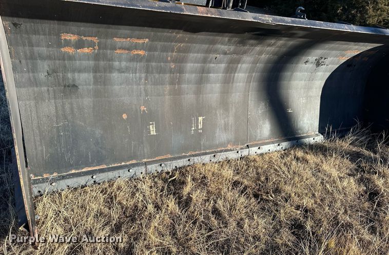 image for item NS9113 1984 Oshkosh WT2206  dump truck