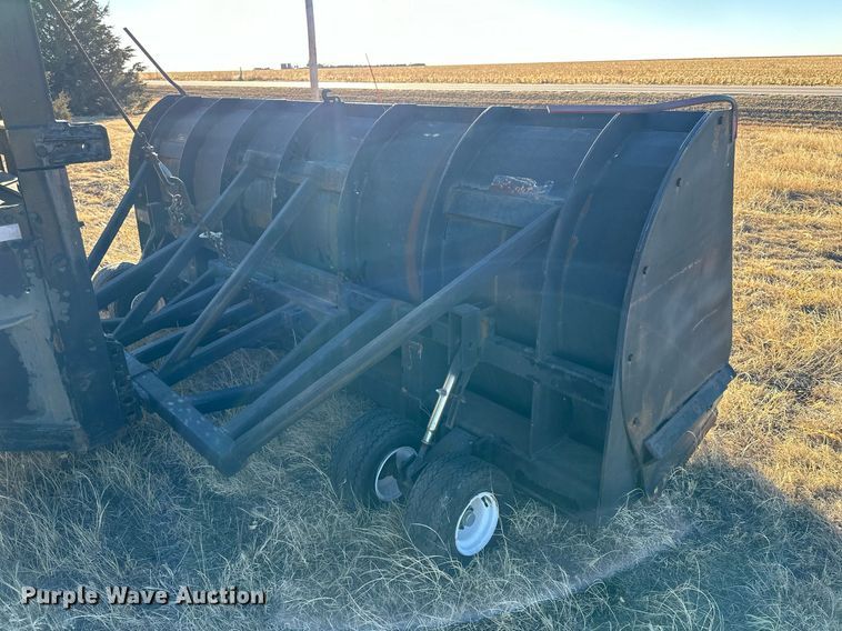 image for item NS9113 1984 Oshkosh WT2206  dump truck