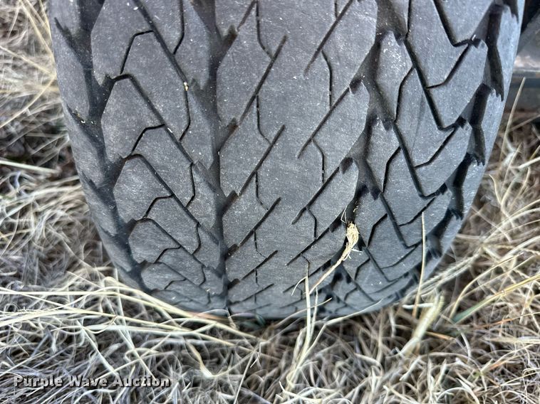 image for item NS9113 1984 Oshkosh WT2206  dump truck