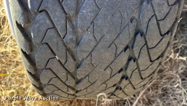 image for item NS9113 1984 Oshkosh WT2206  dump truck