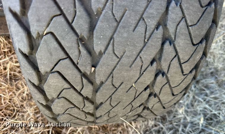 image for item NS9113 1984 Oshkosh WT2206  dump truck