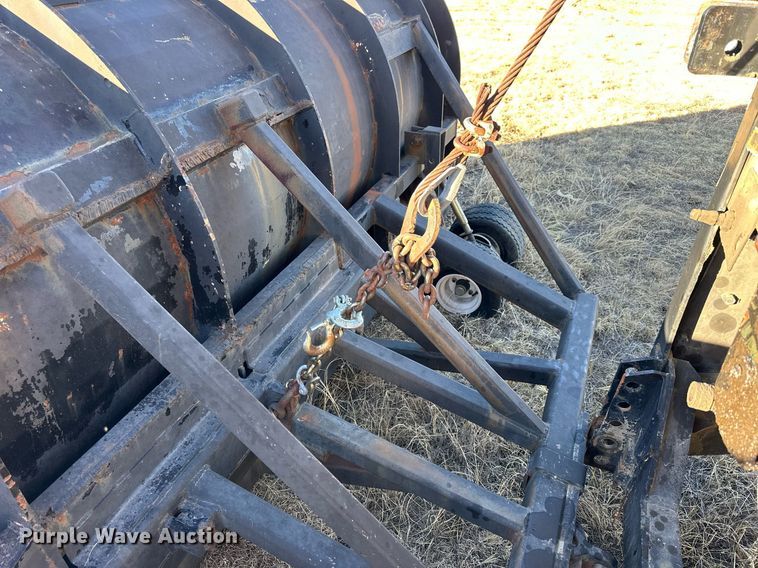 image for item NS9113 1984 Oshkosh WT2206  dump truck