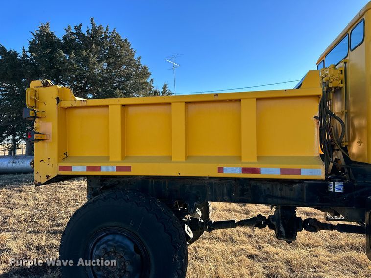 image for item NS9113 1984 Oshkosh WT2206  dump truck