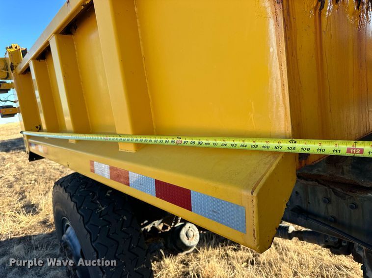 image for item NS9113 1984 Oshkosh WT2206  dump truck