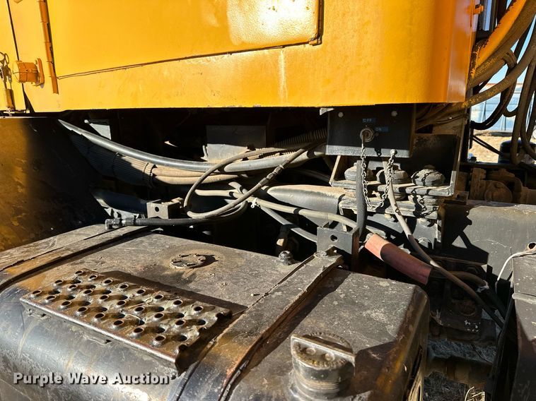 image for item NS9113 1984 Oshkosh WT2206  dump truck