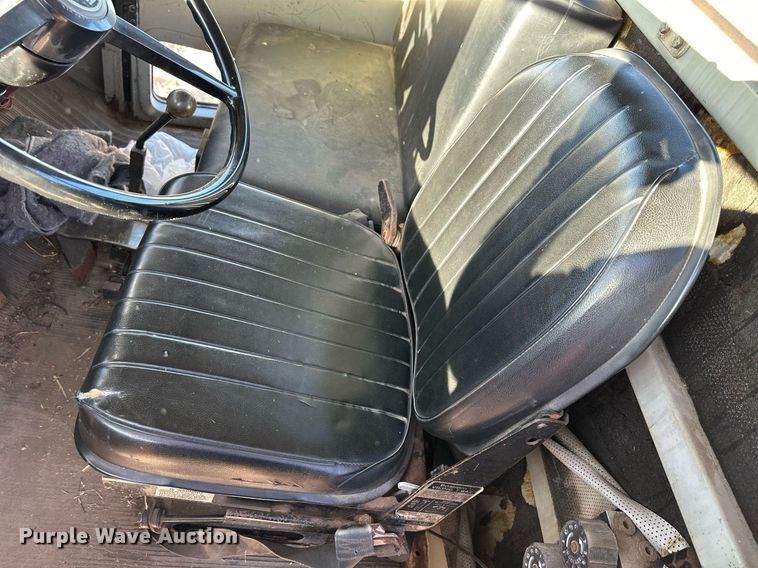 image for item NS9113 1984 Oshkosh WT2206  dump truck