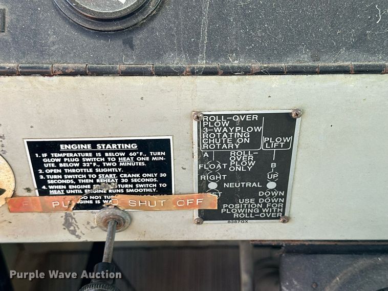 image for item NS9113 1984 Oshkosh WT2206  dump truck