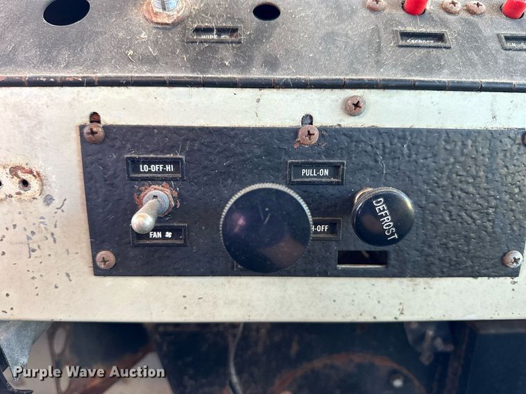 image for item NS9113 1984 Oshkosh WT2206  dump truck