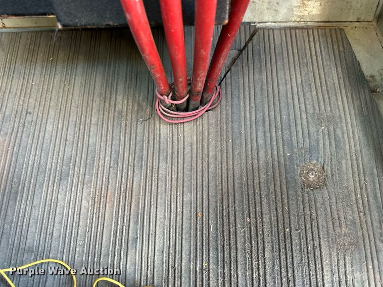 image for item NS9113 1984 Oshkosh WT2206  dump truck