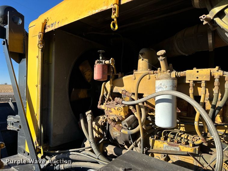 image for item NS9113 1984 Oshkosh WT2206  dump truck