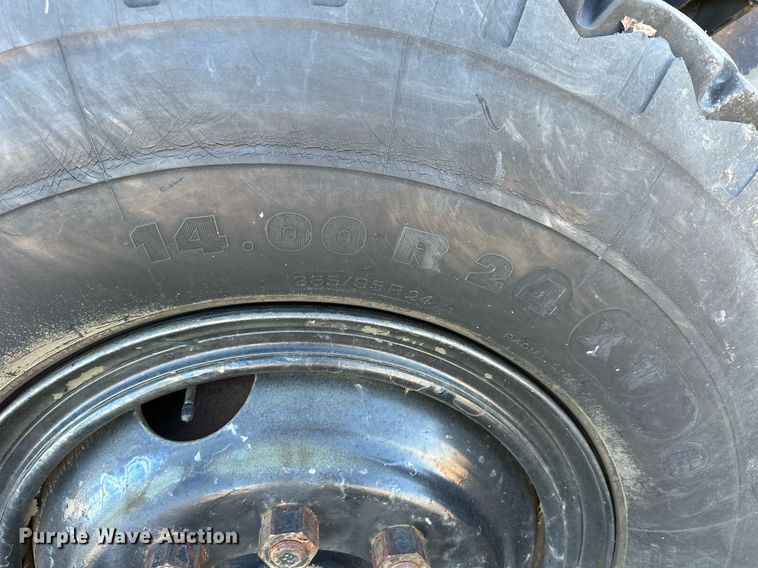 image for item NS9113 1984 Oshkosh WT2206  dump truck