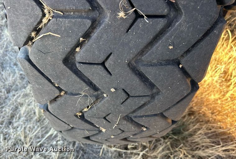 image for item NS9113 1984 Oshkosh WT2206  dump truck