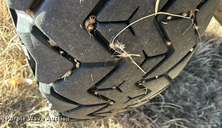 image for item NS9113 1984 Oshkosh WT2206  dump truck