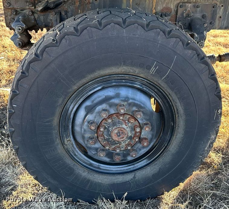 image for item NS9113 1984 Oshkosh WT2206  dump truck