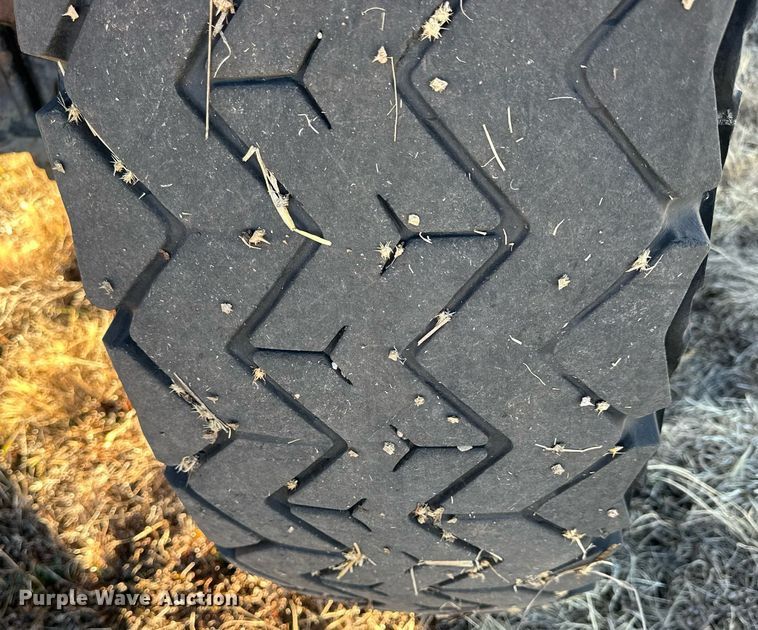 image for item NS9113 1984 Oshkosh WT2206  dump truck