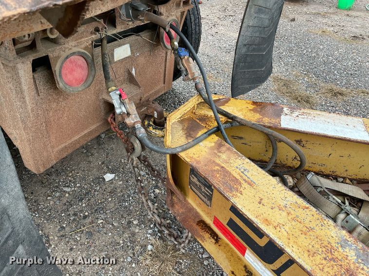 image for item NZ9008 2010 Holden TD030  equipment trailer