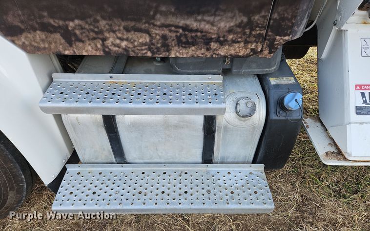 image for item NZ9110 2012 Freightliner M2106  forestry bucket truck