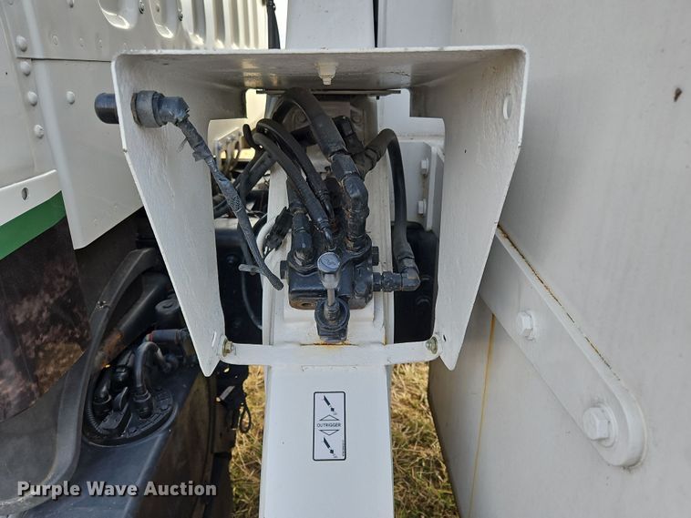 image for item NZ9110 2012 Freightliner M2106  forestry bucket truck