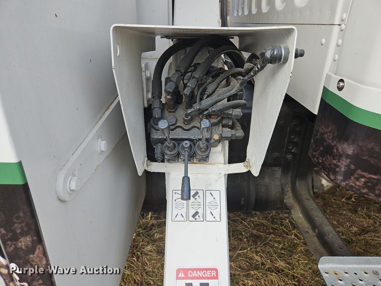 image for item NZ9110 2012 Freightliner M2106  forestry bucket truck