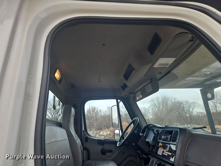 image for item NZ9110 2012 Freightliner M2106  forestry bucket truck