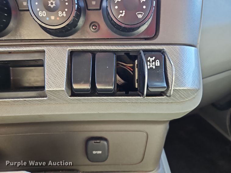 image for item NZ9113 2018 Kenworth T880  dump truck