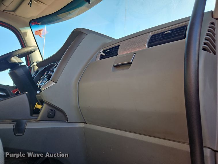 image for item NZ9113 2018 Kenworth T880  dump truck