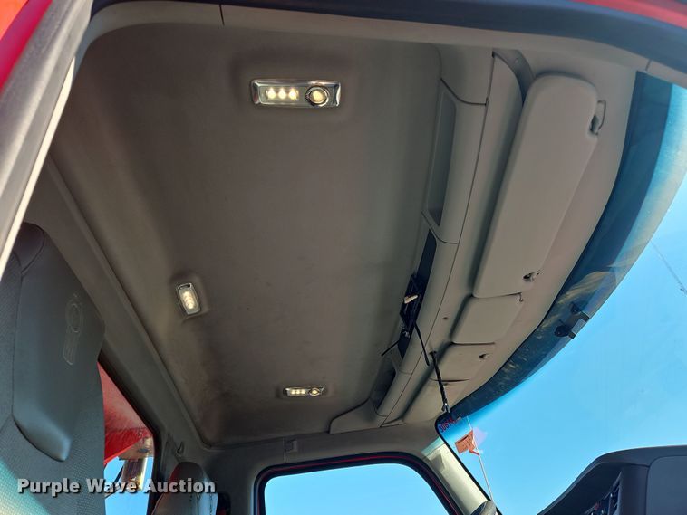 image for item NZ9113 2018 Kenworth T880  dump truck